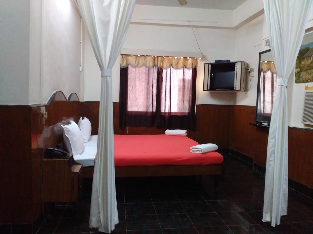 Diamond Hotel Daman Habitación foto