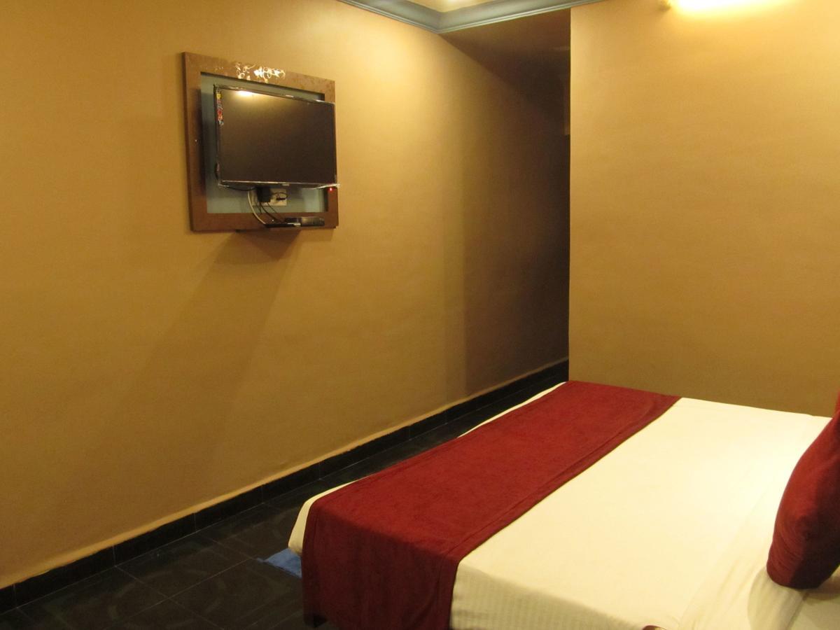 Diamond Hotel Daman Exterior foto